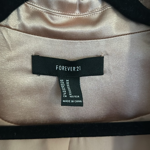 Forever 21 Pink Satin blazer size M - Picture 2 of 4